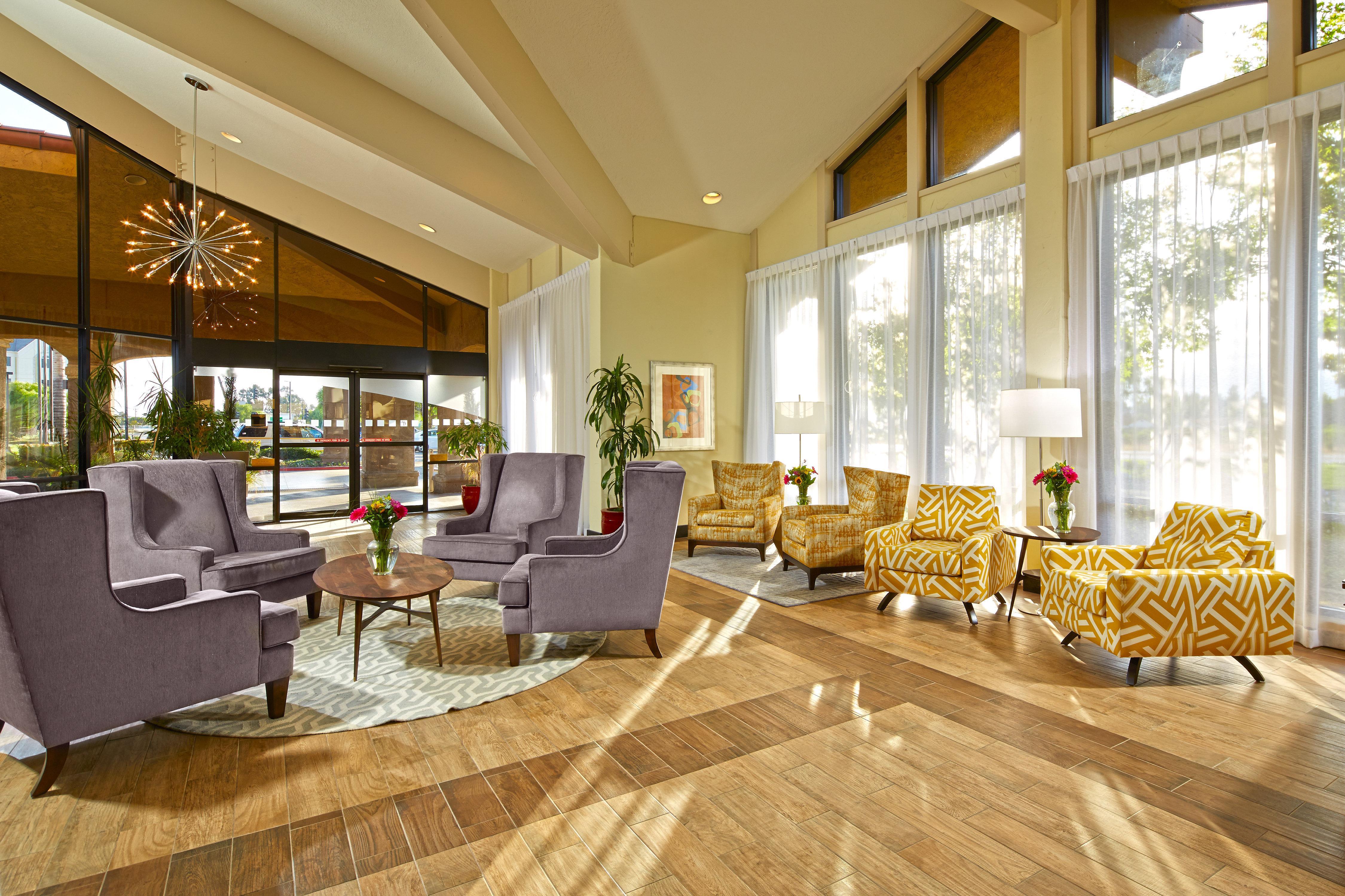 Holiday Inn & Suites Santa Maria By Ihg מראה חיצוני תמונה
