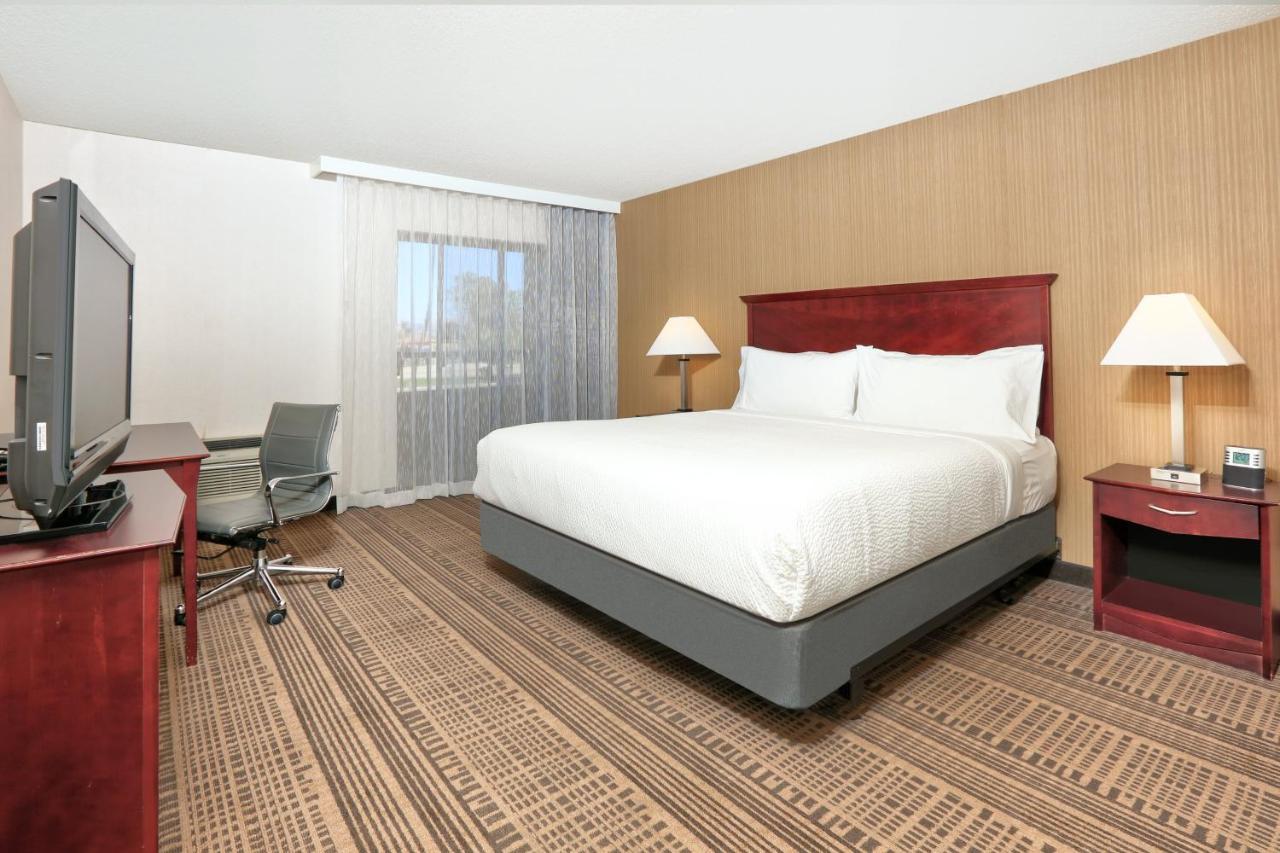 Holiday Inn & Suites Santa Maria By Ihg מראה חיצוני תמונה